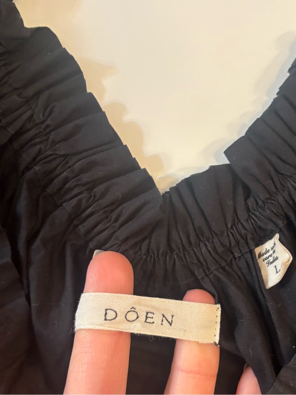 Doen Ischia shirred poplin puff sleeve midi dress in black - Picture 9 of 9